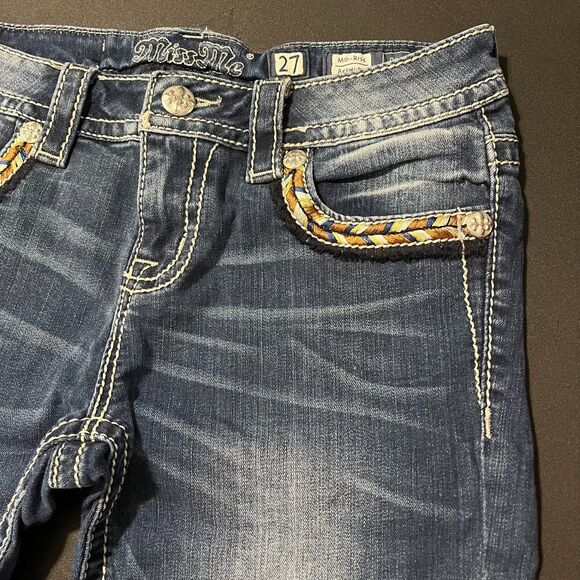 Miss Me Women's Bermuda Jean Shorts Mid Rise 27 EUC - Picture 10 of 10